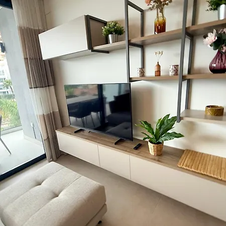 公寓 Torremar Luxe- Upscale 2bed By The 托雷莫利诺斯