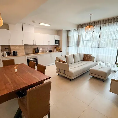 Torremar Luxe- Upscale 2bed By The 公寓