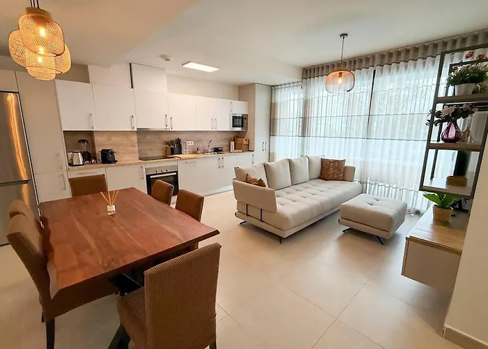 Torremar Luxe: Upscale 2bed By The Apartment Torremolinos